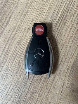 Корпус смарт ключа хром Mercedes кнопки з панікою на чотири злиті кнопки та металевим логотипом (234-15642) 373285008 фото