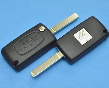 Корпус викидного ключа Citroen Berlingo C4, C5, C6, C8 Xsara Picasso Olcit Picasso Saxo AdlerKey (28-88) на 3 кнопки з логотипом (батарейка на платі) з відкриттям багажника жало HU83/VA2 349323813 фото