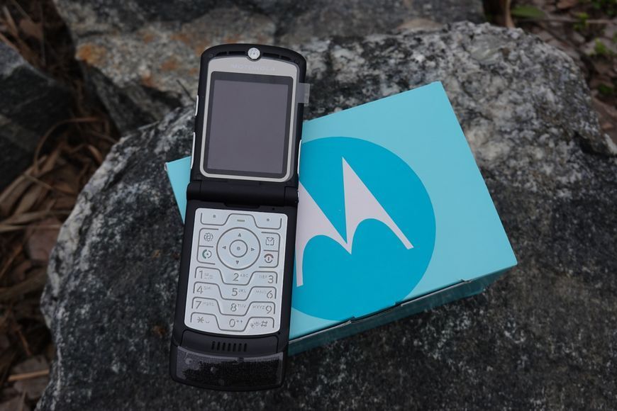 Мобільний телефон RAZR V3 Black Oil "жабка" 433189043 фото