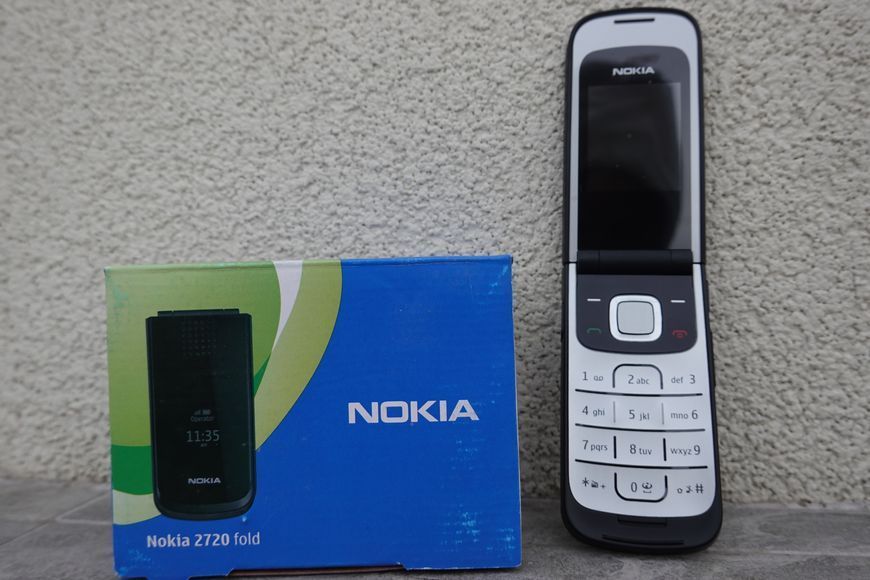 Мобільний телефон Nokia 2720 plus fold classic black (767-8434) Finland 467291919 фото