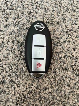 Корпус смарт ключа Nissan AdlerKey (60153-7931) на 3 кнопки (батарея зліва від центру) 362669208 фото